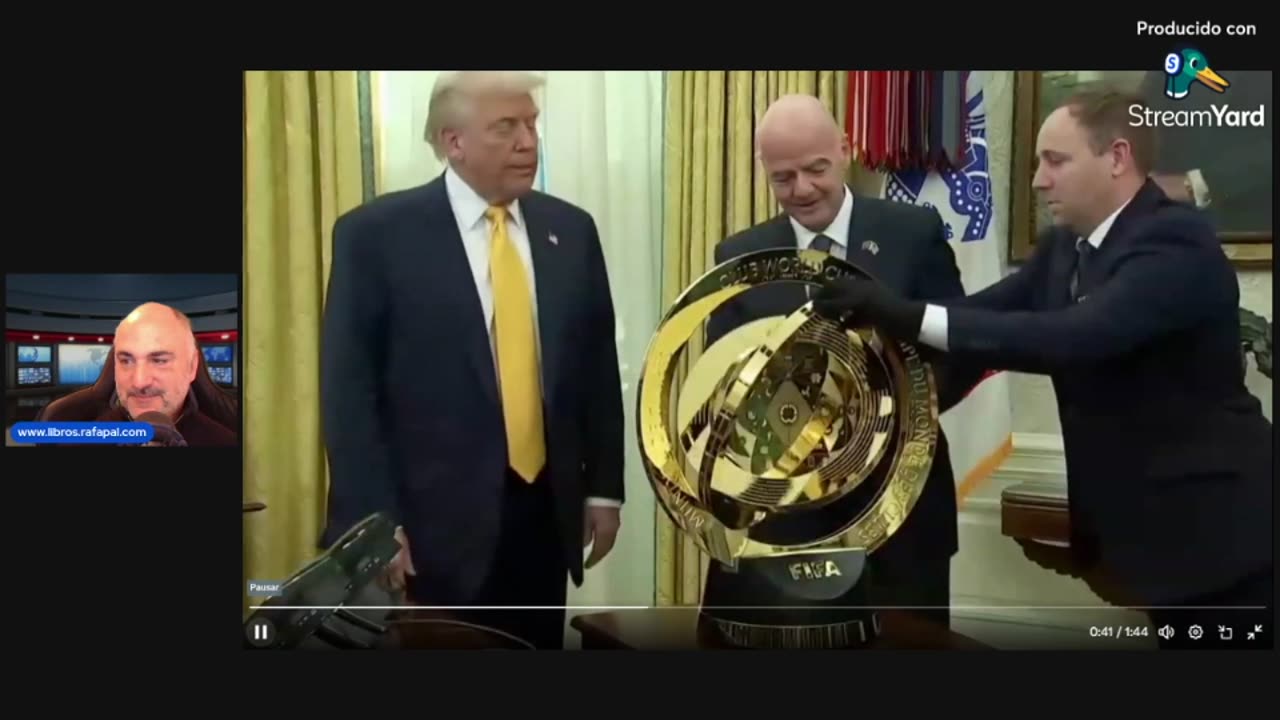 Trump "muestra" la Tecnología del Viaje en el Tiempo durante presentación Mundial Clubes FIFA