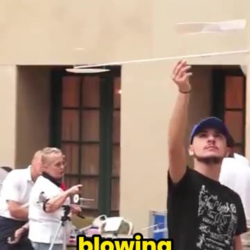 This Plane Weighs Less Than a Feather & Flies for 20 Minutes!