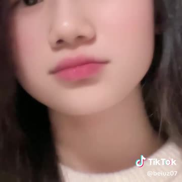 Em là của các anh