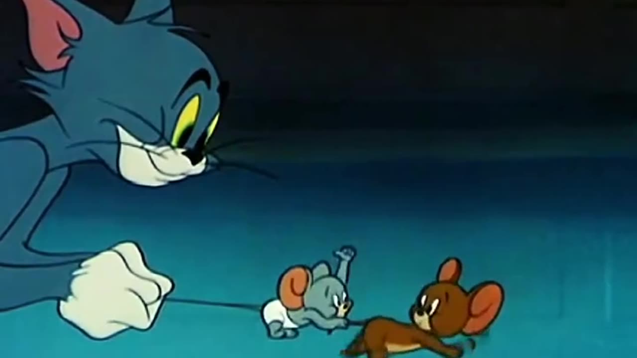 "Classic Tom & Jerry: The Ultimate Cartoon Showdown!"