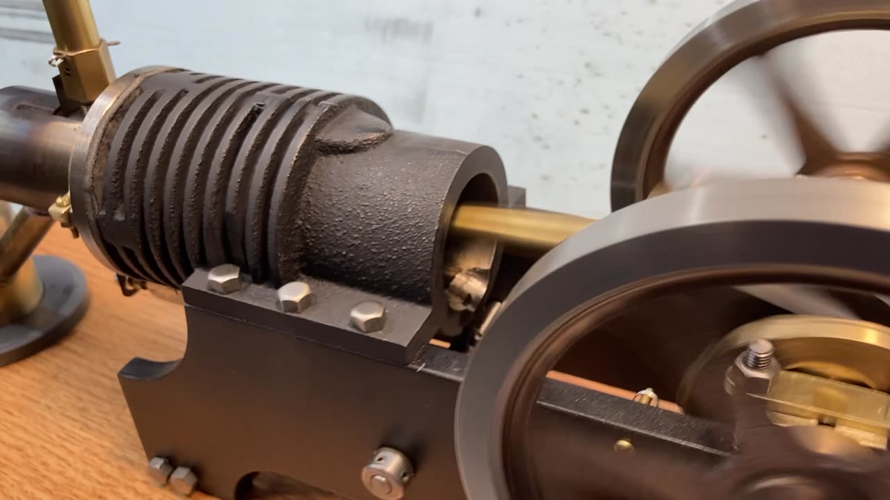 Scrap box “flame licker” vacuum engine