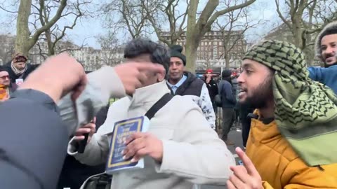 Arul is back and gets confronted Siraj - speakers corner