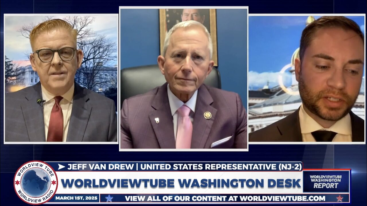 Worldview Tube Washington Desk with Neil McCabe