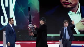 Elon Musk gets chainsaw from Argentina’s President Milei at CPAC.