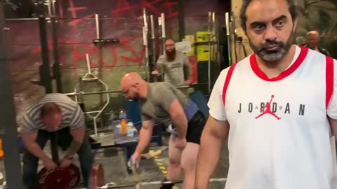 “Unleashing Power: The Deadlift Chronicles”