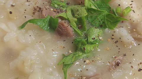 How to Make Lugaw: Classic Filipino Congee with Chicken & Gizzard! Filipino Comfort Street