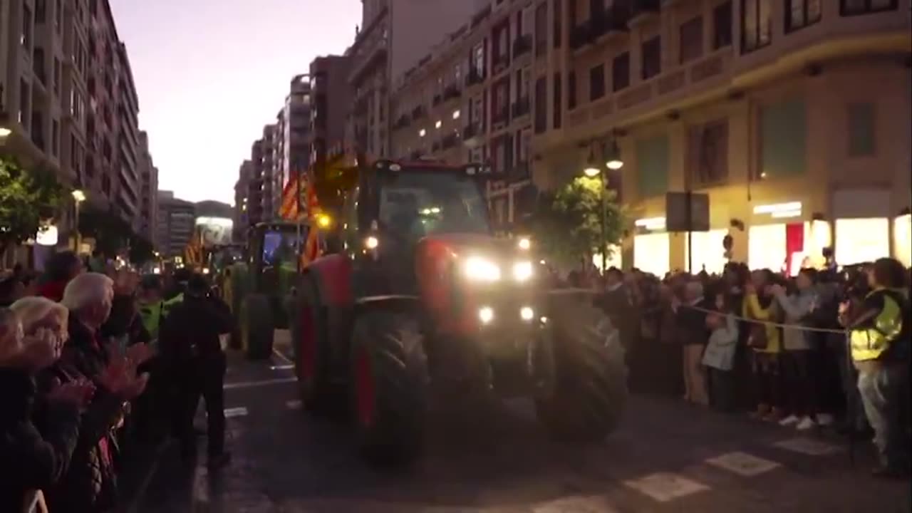 80,000 Protest in Valencia Over Deadly Floods, Demand Accountability and Leader's Resignation