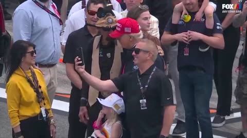 POTUS exchanges words with NASCAR legend Richard ‘The King’ Petty at #DAYTONA500 🔥