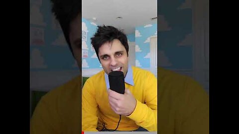 Roasting Ray William Johnson (@raywilliamjohnson) #shorts