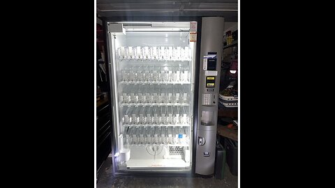 Dixie Narco 5800 BevMax-4 Glass Front Soda Cold Drink Vending Machine For Sale in Florida!