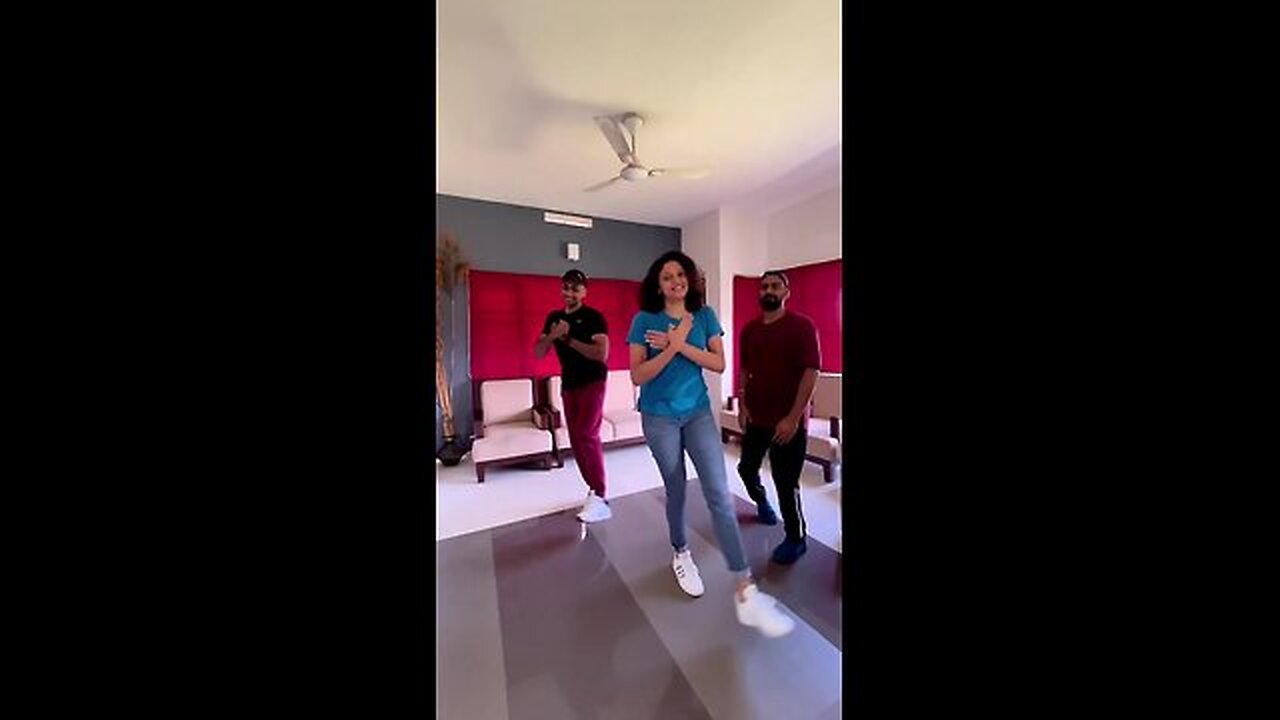 Poomaram fame Neeta Pillai cute dance ❤️ #neetapillai #dance #dancecover #poomaram