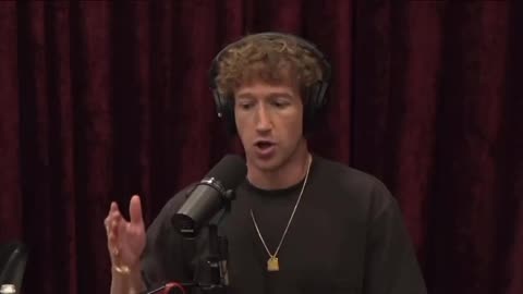 🚨BREAKING: Zuckerberg reveals Biden admin pushed FB to censor vaccine side effect posts.