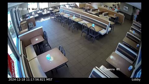 Man storms Whataburger in Phoenix and gets in gunfight with police