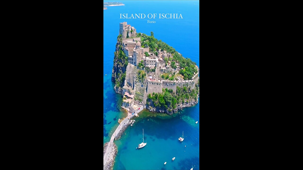 📍 Italy 🇮🇹 Ischia - an incredibly beautiful island, lost in the Tyrrhenian Sea.