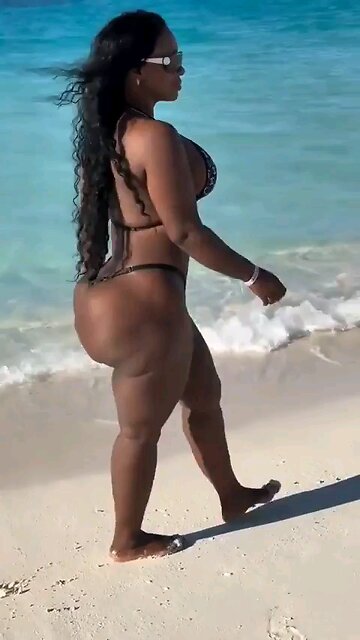 SHE HAD A BADDD BODY