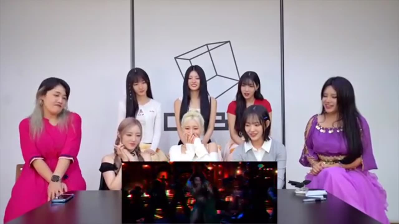 KPOP Girl group's reaction to wanting to participate in Bollywood film🫰🏻@LIGHTSUMOfficial