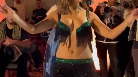 #Hot girl dance # A girl dancing in the party# viral dance # party dance# belly dance#