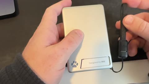 Overview Wireless INIU Portable Charger Ultra Slim