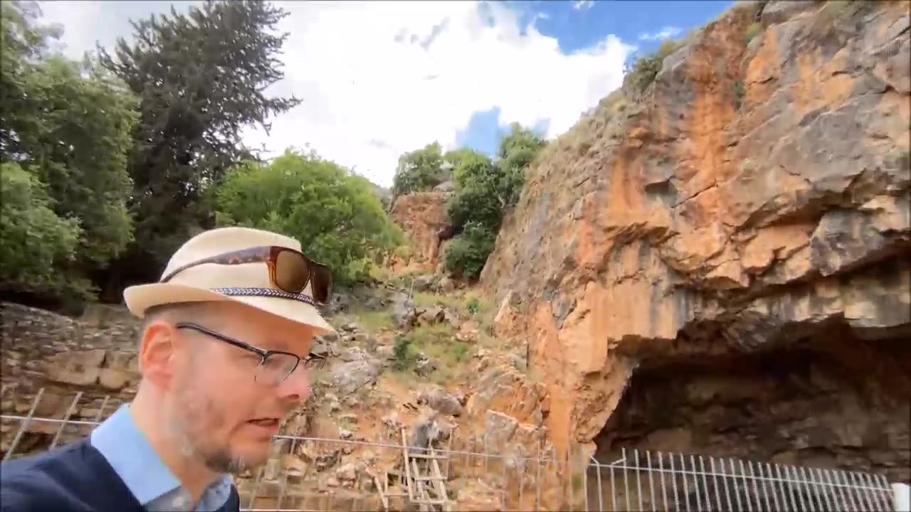 "Helvetets portar ska inte få makt över den" - Jesus tal i "Pans tempel" vid Hermons berg i Israel