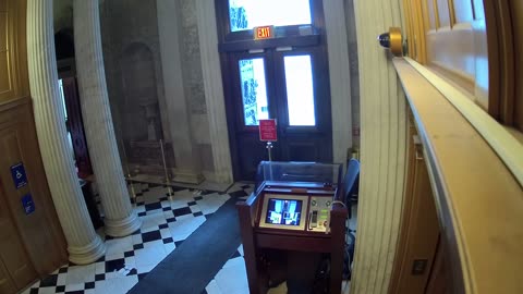 0216USCS02UpperSenateDoorInterior_2021-01-06_09h40min02s617ms.mp4