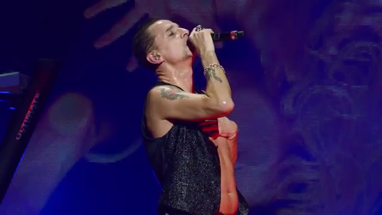 Depeche Mode - Enjoy The Silence (Live in Berlin)