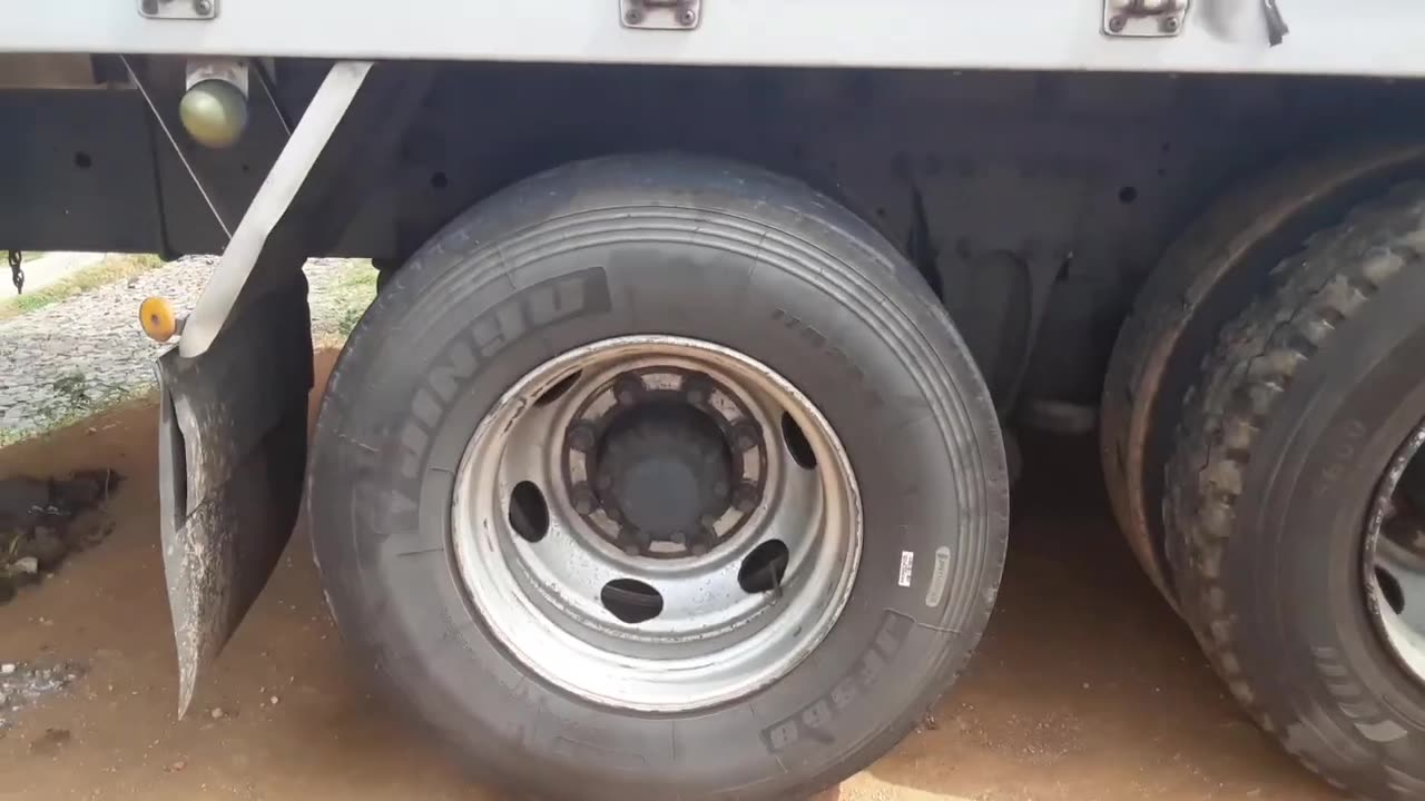 10 wheel Hino Profia Truck