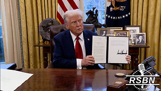 WATCH: President Trump Signs Executive Orders in the Oval Office - 1/30/25