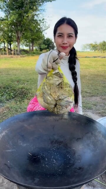 2025’s CRAZIEST Frog Recipe! 🐸🔥 (You Won’t Believe This!)