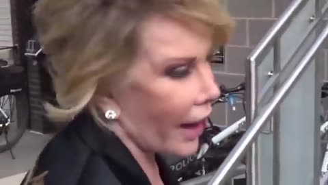 Joan Rivers : Obama Is Gay, Michelle Is Transgender