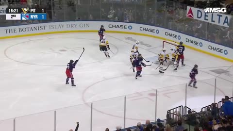 New York Rangers - FOXY WIRES IT IN.