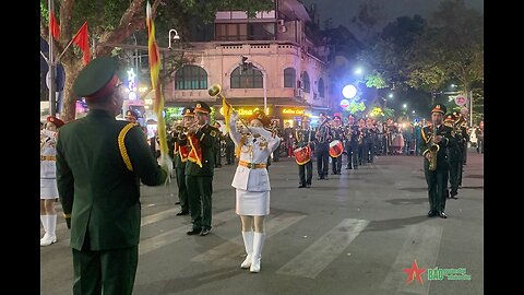 What is there in Vietnam's walking streets? (Part 4)