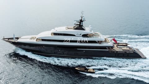 221' Icon - Yacht Rental in Palm Beach, Florida 🛥🌞🌊