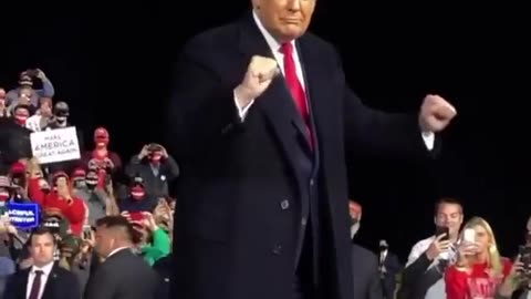 Trump dancing, funny😄