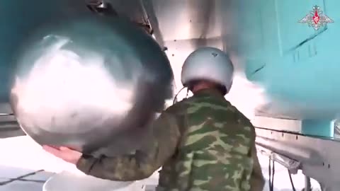 Nga công bố video tấn công mục tiêu Ukraine bằng bom lượn nặng 3 tấn. Nguồn: X