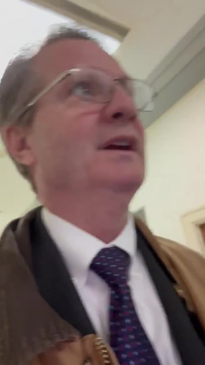 Rep Tim Burchett: Our tax dollars going to the Bay Area to help a Pelosi area project. I voted no.
