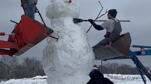 Building a Giant Snowman