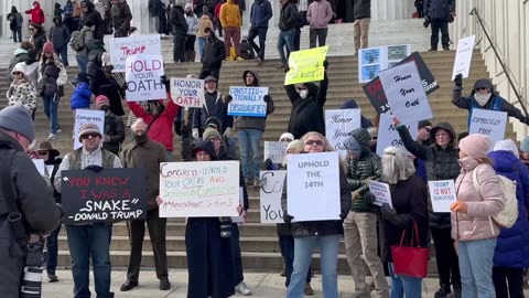 Anti-Trump protesters at Lincoln Memorial demand Congress block Trump’s certification