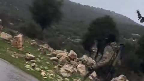 The new Syrian army continues to fight Hezbollah.