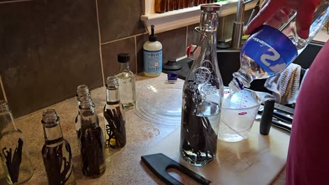 Making Vanilla Extract for Gifting! (November 24, 2024)
