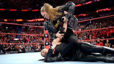 Ronda Rousey puts Stephanie McMahon in an Armbar: Raw April 9, 2018 @WWE