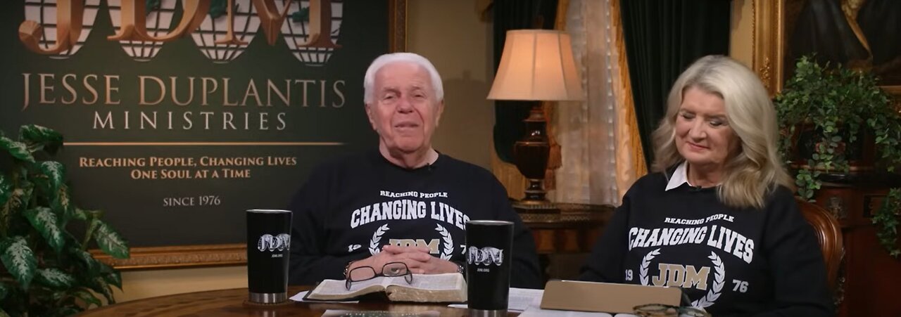 Jesse Duplantis pulls show off of Daystar and says not because of the scandal