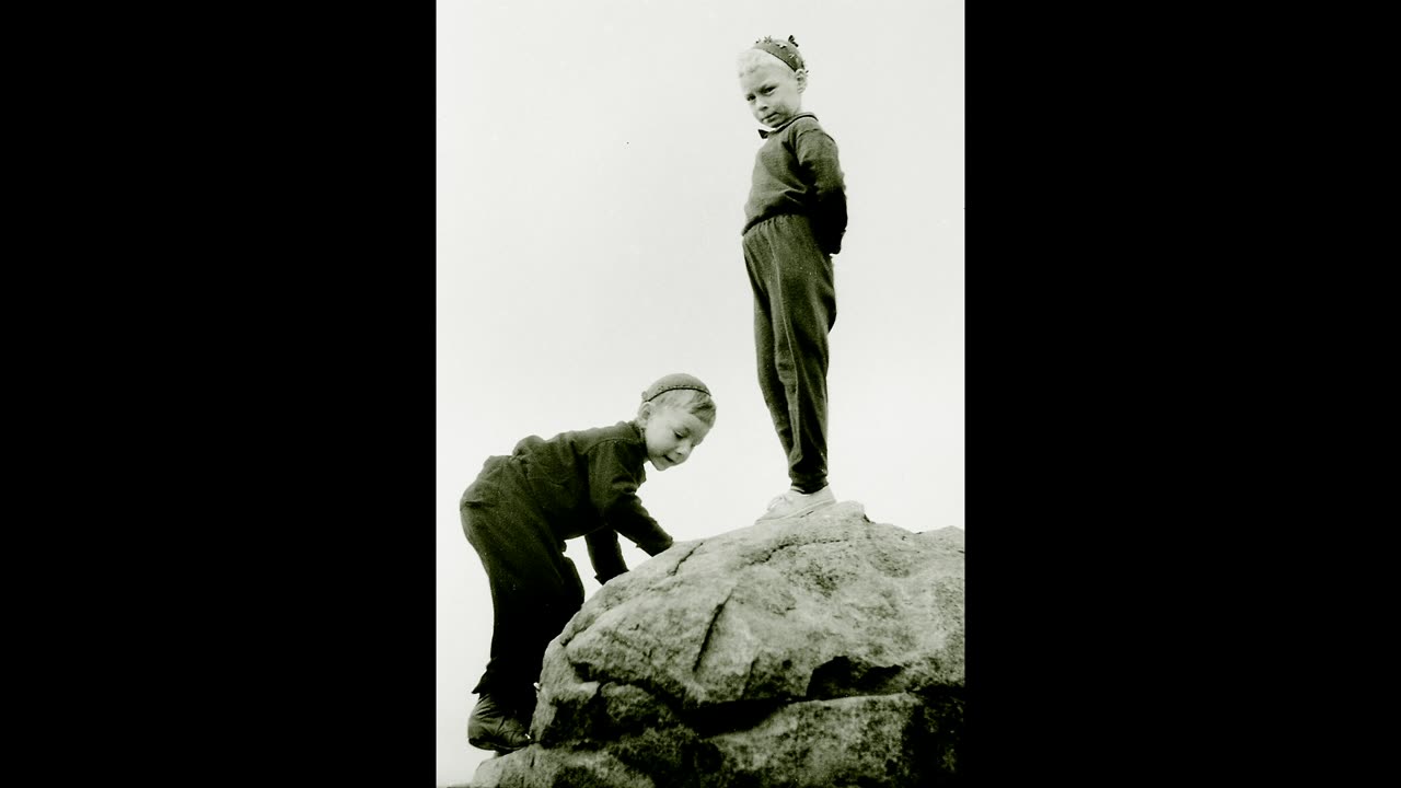 The Great Rewiring of Childhood A Smartphone-Social Media Dystopia.mp4