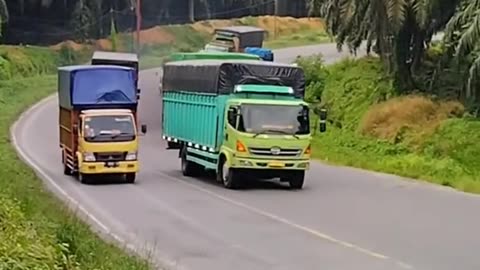 Heavy truck driver skills step on the gas on sharp inclines