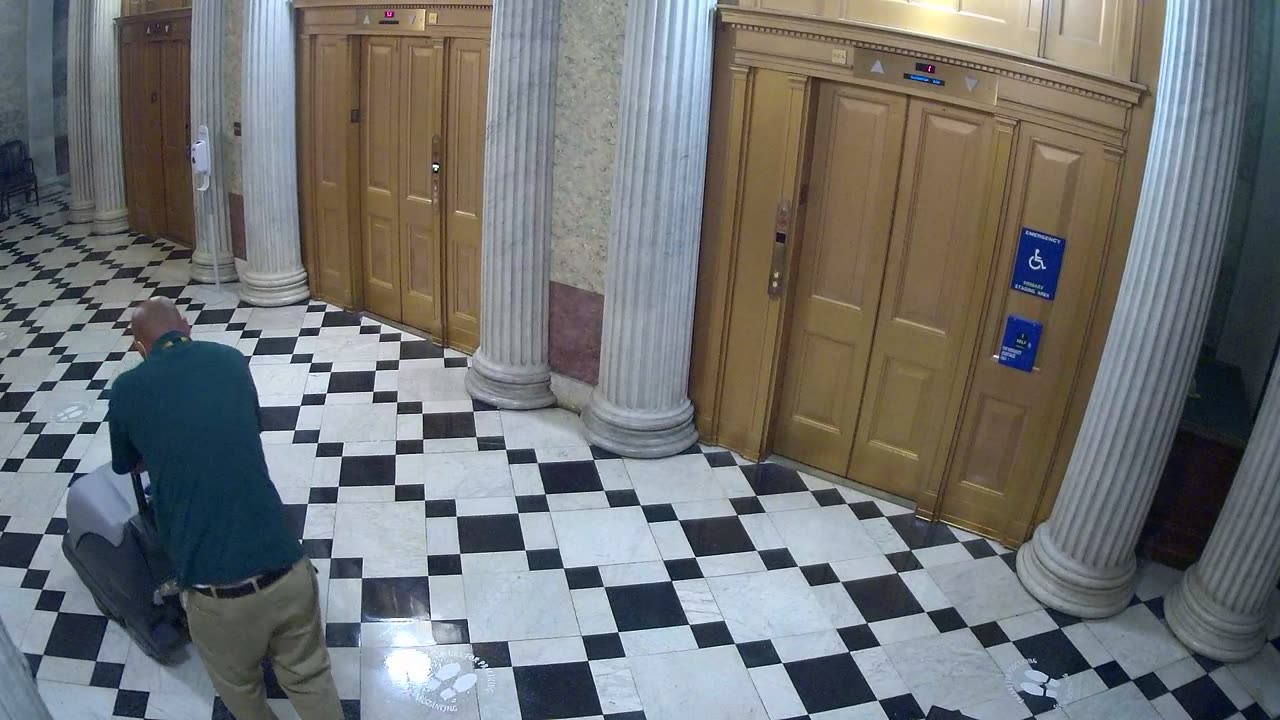 0211USCS02UpperSenDoorElevators_2021-01-06_06h58min26s713ms.mp4