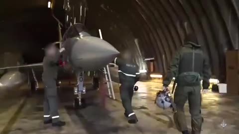 🇺🇦🇫🇷 The French publish footage of pilots training on Mirages