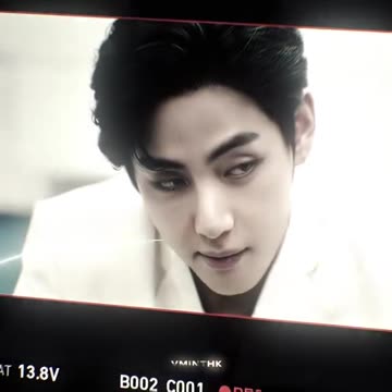 V (kim teahyung) aww😩 he very attractive 😎