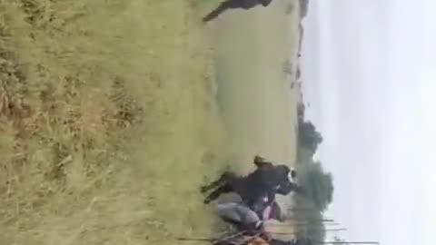 Dangerous! Zimbabweans Crossing the Border Fence into South Africa