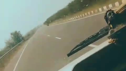 Car High Speed Running Indian Mahindra Bolero