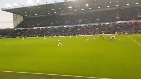 Burnley FC (penalty Ashley Barnes)