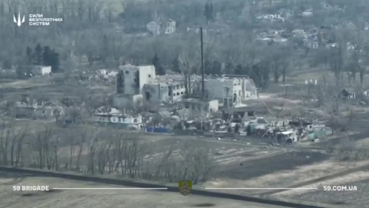 ✈️💣 Ukrainian aviation strikes with high-precision aerial bombs on buildings